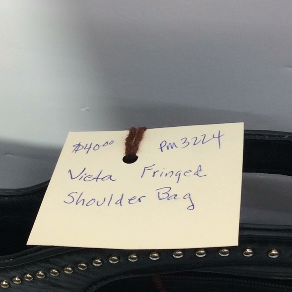 Vieta Fringed Shoulder Bag - Picture 3 of 8